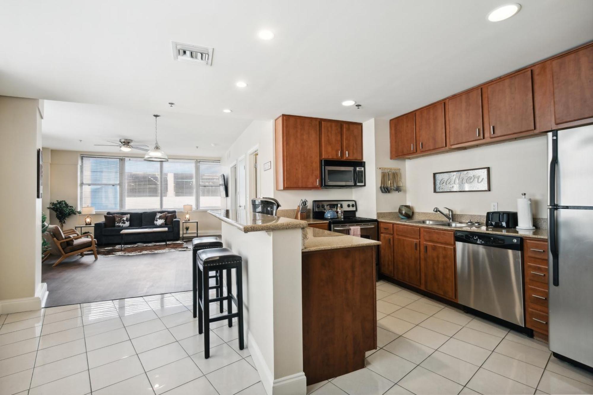 Amazing Condos Beautiful View 2 Blocks To French Quarter, Small Rooftop Pool, Gym, Seanger Theater, Super Dome, And Bourbon St Νέα Ορλεάνη Δωμάτιο φωτογραφία