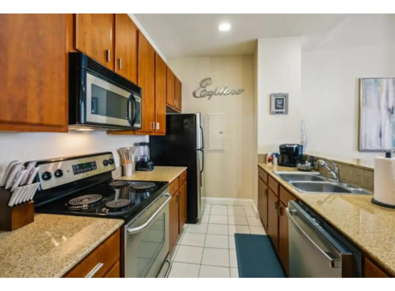 Amazing Condos Beautiful View 2 Blocks To French Quarter, Small Rooftop Pool, Gym, Seanger Theater, Super Dome, And Bourbon St Νέα Ορλεάνη Δωμάτιο φωτογραφία