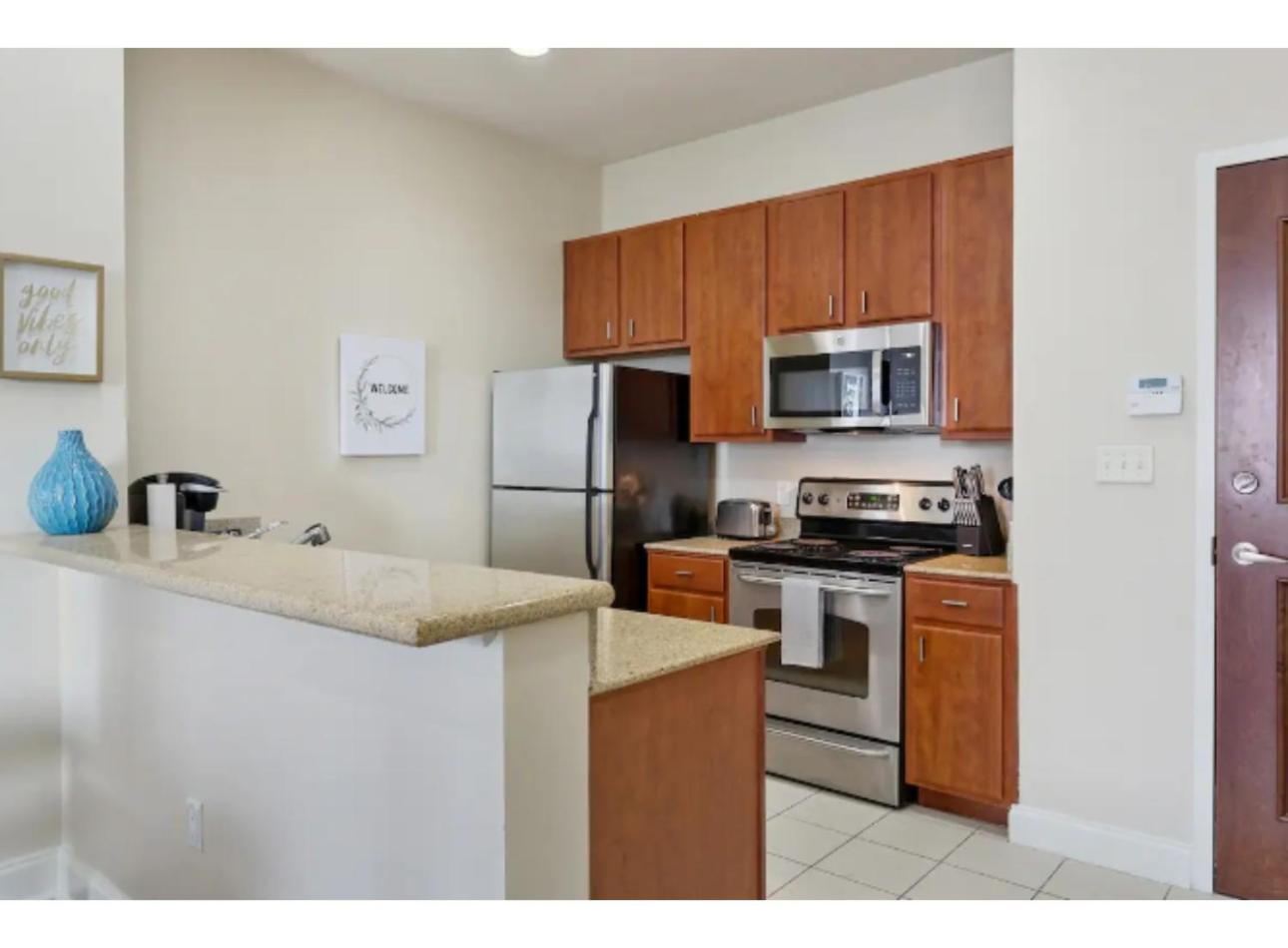 Amazing Condos Beautiful View 2 Blocks To French Quarter, Small Rooftop Pool, Gym, Seanger Theater, Super Dome, And Bourbon St Νέα Ορλεάνη Δωμάτιο φωτογραφία