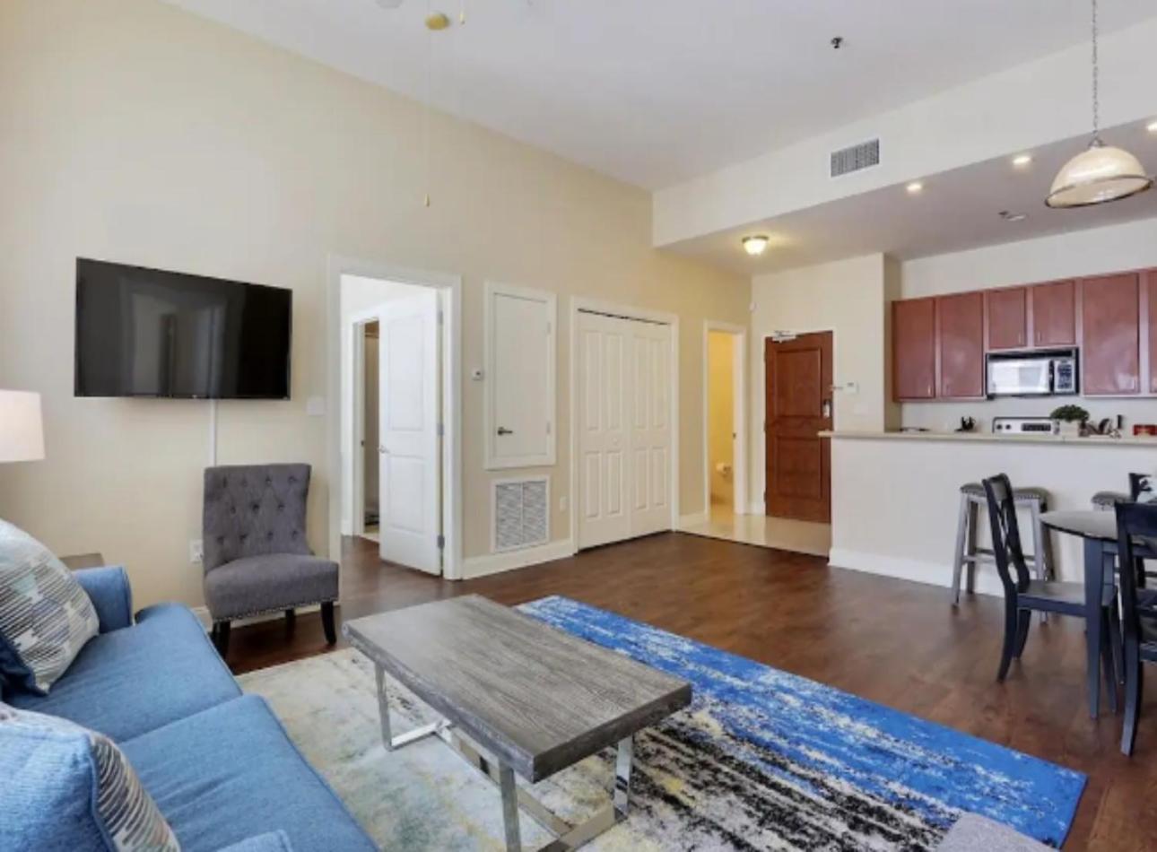 Amazing Condos Beautiful View 2 Blocks To French Quarter, Small Rooftop Pool, Gym, Seanger Theater, Super Dome, And Bourbon St Νέα Ορλεάνη Εξωτερικό φωτογραφία