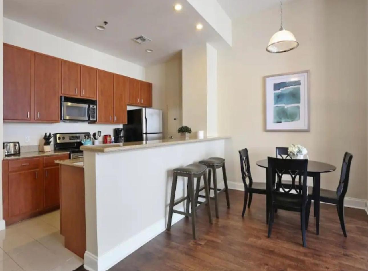Amazing Condos Beautiful View 2 Blocks To French Quarter, Small Rooftop Pool, Gym, Seanger Theater, Super Dome, And Bourbon St Νέα Ορλεάνη Εξωτερικό φωτογραφία