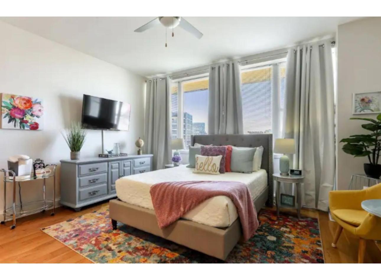 Amazing Condos Beautiful View 2 Blocks To French Quarter, Small Rooftop Pool, Gym, Seanger Theater, Super Dome, And Bourbon St Νέα Ορλεάνη Δωμάτιο φωτογραφία