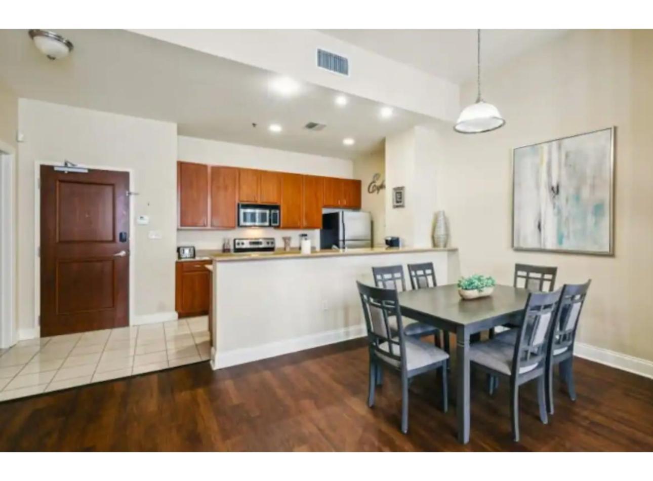 Amazing Condos Beautiful View 2 Blocks To French Quarter, Small Rooftop Pool, Gym, Seanger Theater, Super Dome, And Bourbon St Νέα Ορλεάνη Δωμάτιο φωτογραφία