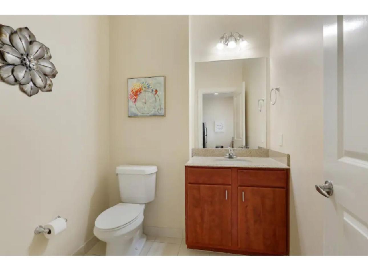 Amazing Condos Beautiful View 2 Blocks To French Quarter, Small Rooftop Pool, Gym, Seanger Theater, Super Dome, And Bourbon St Νέα Ορλεάνη Δωμάτιο φωτογραφία